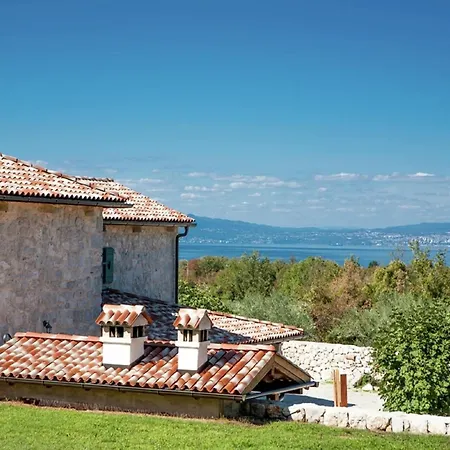 On Krk With Pool And Outdoor Kitchen Villa *