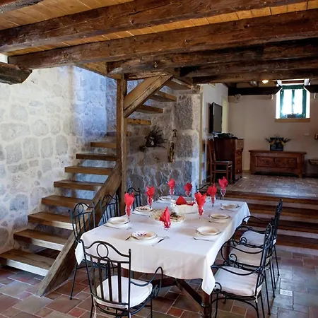 On Krk With Pool And Outdoor Kitchen Villa *