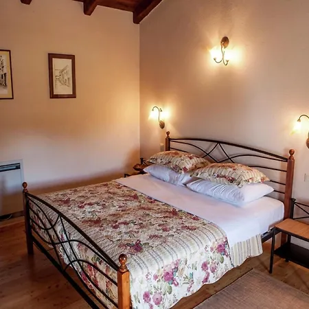 On Krk With Pool And Outdoor Kitchen * Strilcici