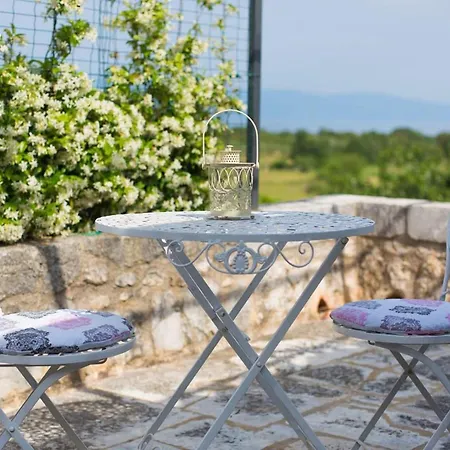 On Krk With Pool And Outdoor Kitchen * Strilcici