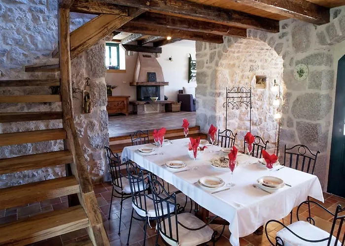 On Krk With Pool And Outdoor Kitchen Villa