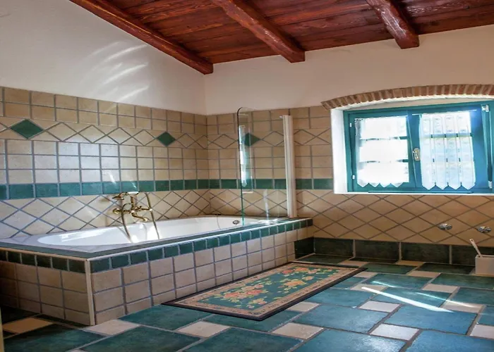 On Krk With Pool And Outdoor Kitchen * Strilcici