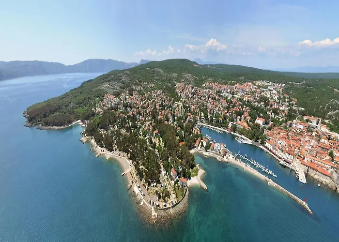 On Krk With Pool And Outdoor Kitchen