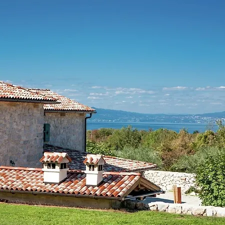Villa Upscale On An Exclusive Island Strilcici