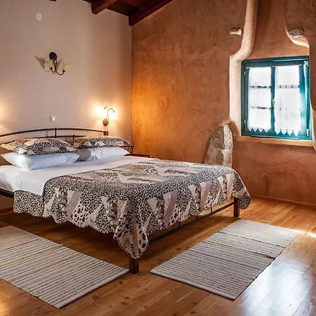Upscale On An Exclusive Island Strilcici