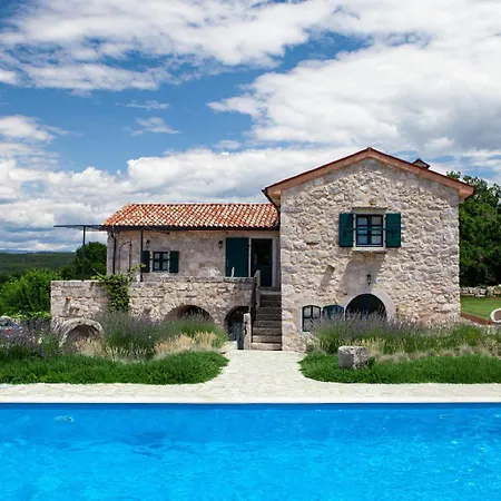 Villa Upscale On An Exclusive Island *